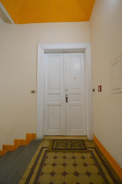Cozy Flat By The Astronomical Clock Apartment Прага Екстериор снимка