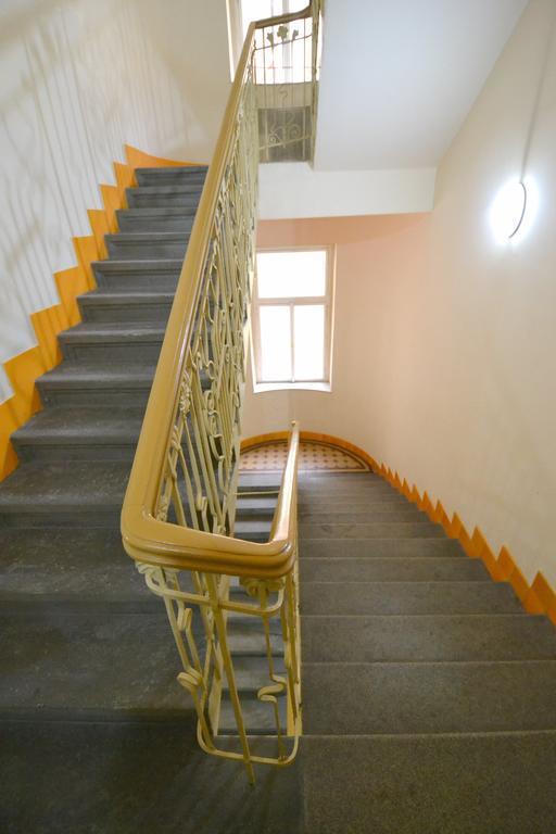 Cozy Flat By The Astronomical Clock Apartment Прага Екстериор снимка