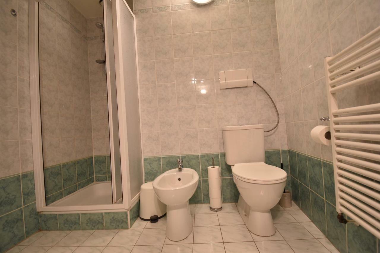 Cozy Flat By The Astronomical Clock Apartment Прага Екстериор снимка