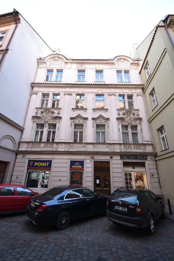 Cozy Flat By The Astronomical Clock Apartment Прага Екстериор снимка