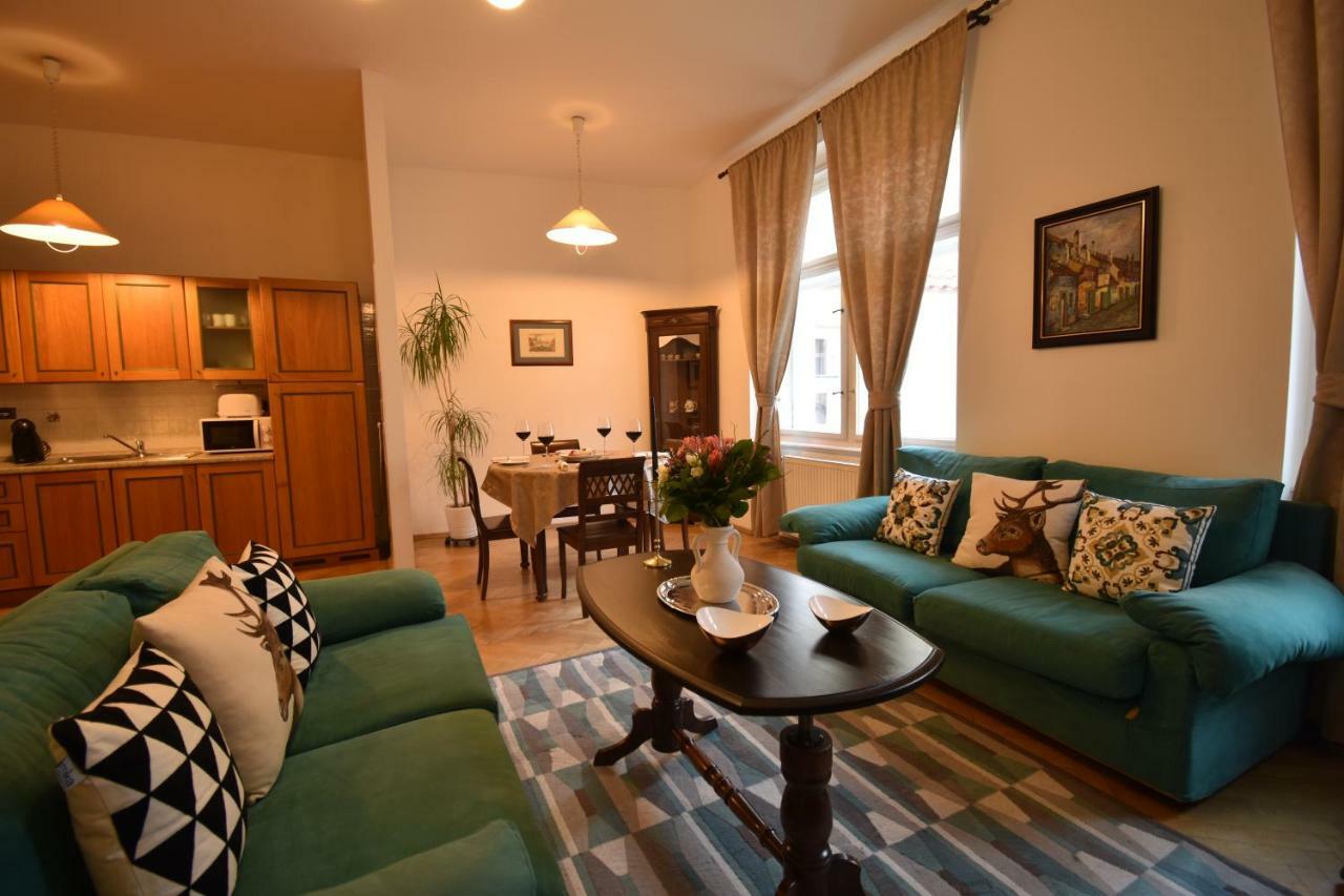 Cozy Flat By The Astronomical Clock Apartment Прага Екстериор снимка